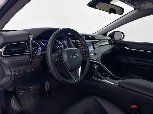 Used 2020 Toyota Camry SE FWD image 14
