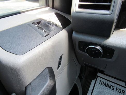Used 2019 Ford F550 2WD Regular Cab Super Duty image 37