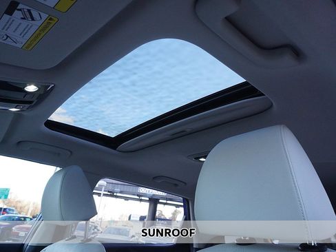 Used 2023 Kia Seltos EX image 4