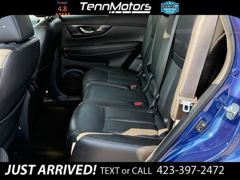 Used 2019 Nissan Rogue SL w/ Premium Package AWD/4WD image 12