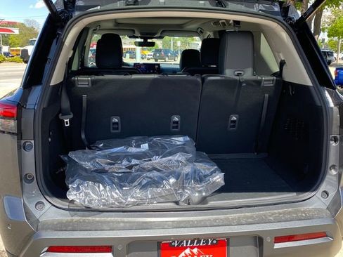 New 2026 Nissan Pathfinder SL AWD/4WD image 27