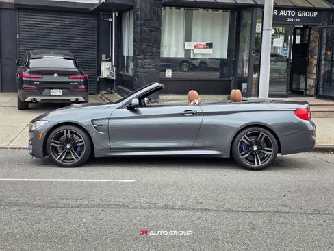 Used 2016 BMW M4 Convertible image 5