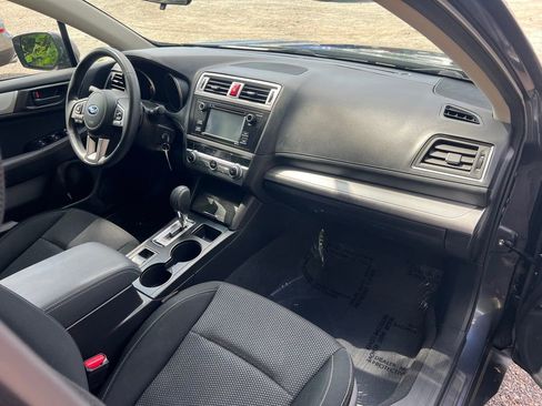 Used 2017 Subaru Outback 2.5i AWD/4WD image 16
