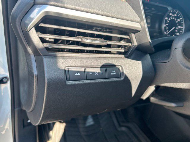 Used 2020 Nissan Altima 2.5 SR w/ Premium Package FWD image 18