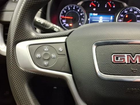 Used 2024 GMC Terrain SLE w/ Driver Convenience Package FWD image 19