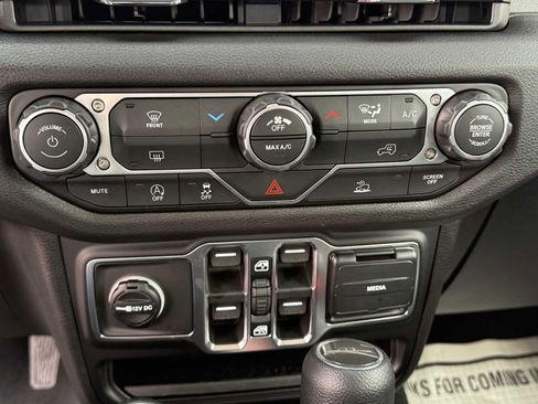 New 2026 Jeep Gladiator Sport image 12