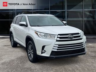 Used 2019 Toyota Highlander XLE video 1