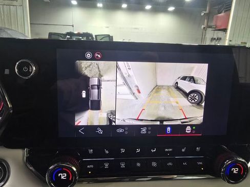 Used 2025 GMC Canyon AT4 w/ AT4X Package AWD/4WD image 22