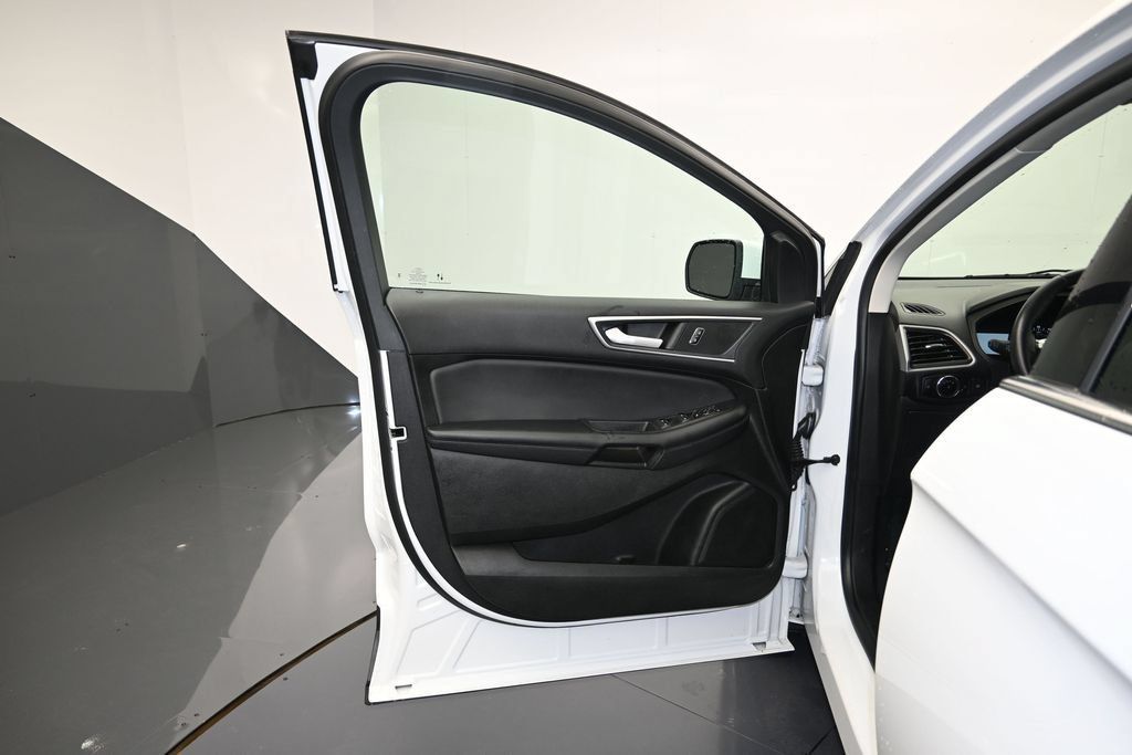 Used 2024 Ford Edge SEL AWD/4WD image 10