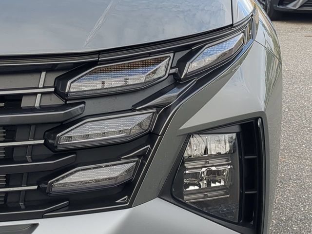 Used 2025 Hyundai Tucson SE FWD image 10