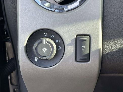 Used 2015 Ford F250 Lariat w/ Chrome Package image 16