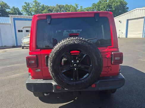 Used 2021 Jeep Wrangler Unlimited Sahara AWD/4WD image 4