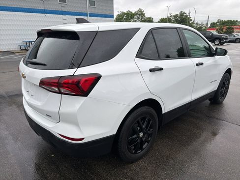 Used 2024 Chevrolet Equinox LS w/ LS Convenience Package AWD/4WD image 5