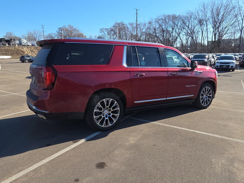 Used 2025 GMC Yukon XL Denali w/ Denali Reserve Package image 3