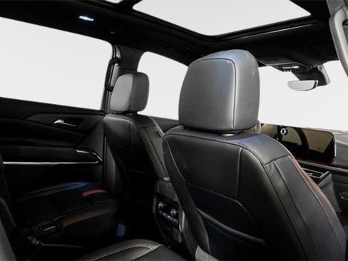 Used 2026 Chevrolet Traverse RS image 89