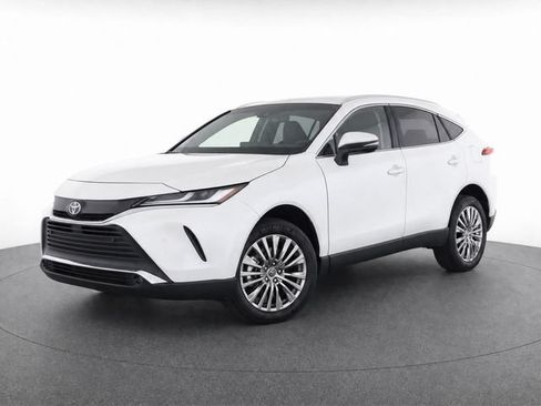 Certified 2022 Toyota Venza Limited w/ Advanced Technology Package AWD/4WD image 8