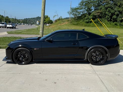 Used 2015 Chevrolet Camaro Z/28 RWD image 8