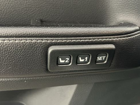 Used 2016 Toyota 4Runner Limited AWD/4WD image 29