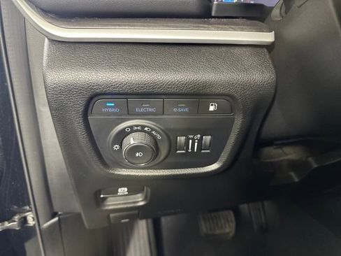 Used 2023 Jeep Grand Cherokee 4WD 4xe image 19