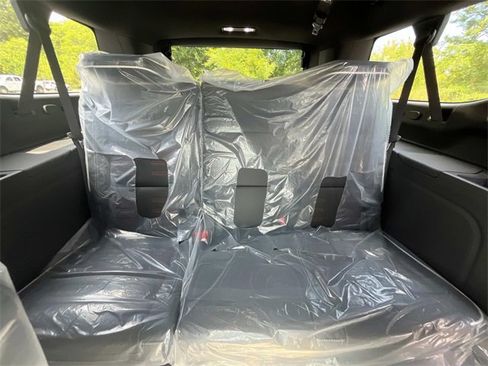 New 2025 GMC Yukon XL AT4 Ultimate image 12