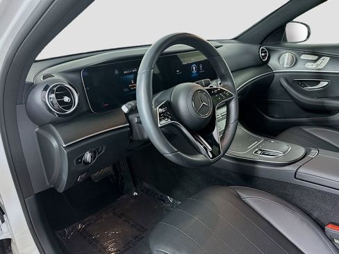 Used 2023 Mercedes-Benz E 350 Sedan image 4