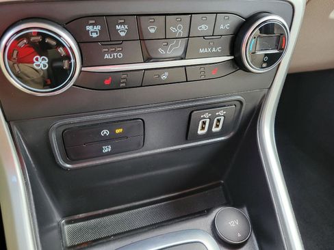 Used 2020 Ford EcoSport Titanium image 20