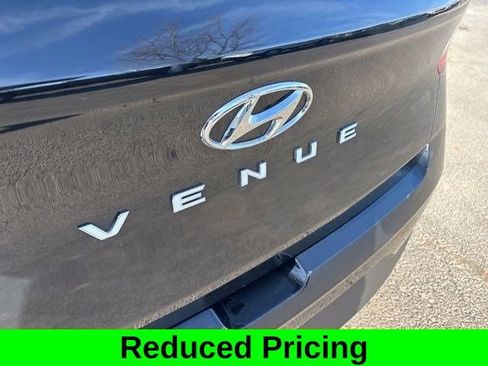 Used 2024 Hyundai Venue SEL image 46