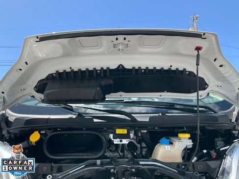 Used 2025 RAM ProMaster 2500 w/ Convenience Group FWD image 11