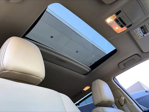 Used 2016 Toyota Highlander XLE image 13