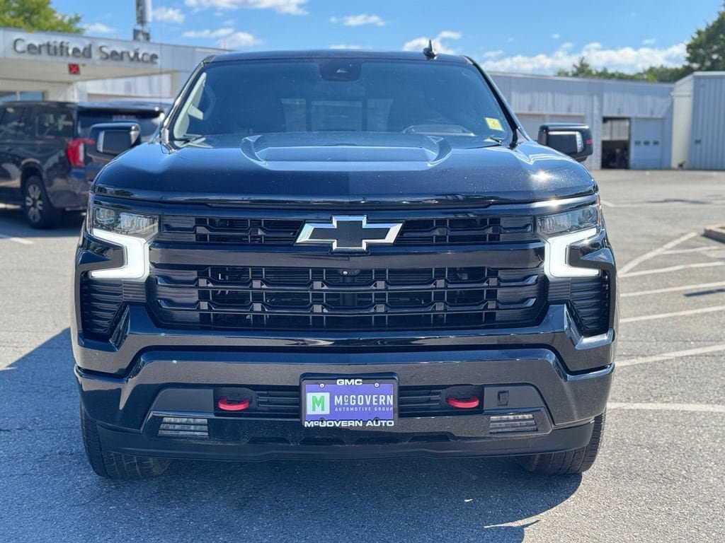 Used 2023 Chevrolet Silverado 1500 RST w/ Redline Edition AWD/4WD image 9