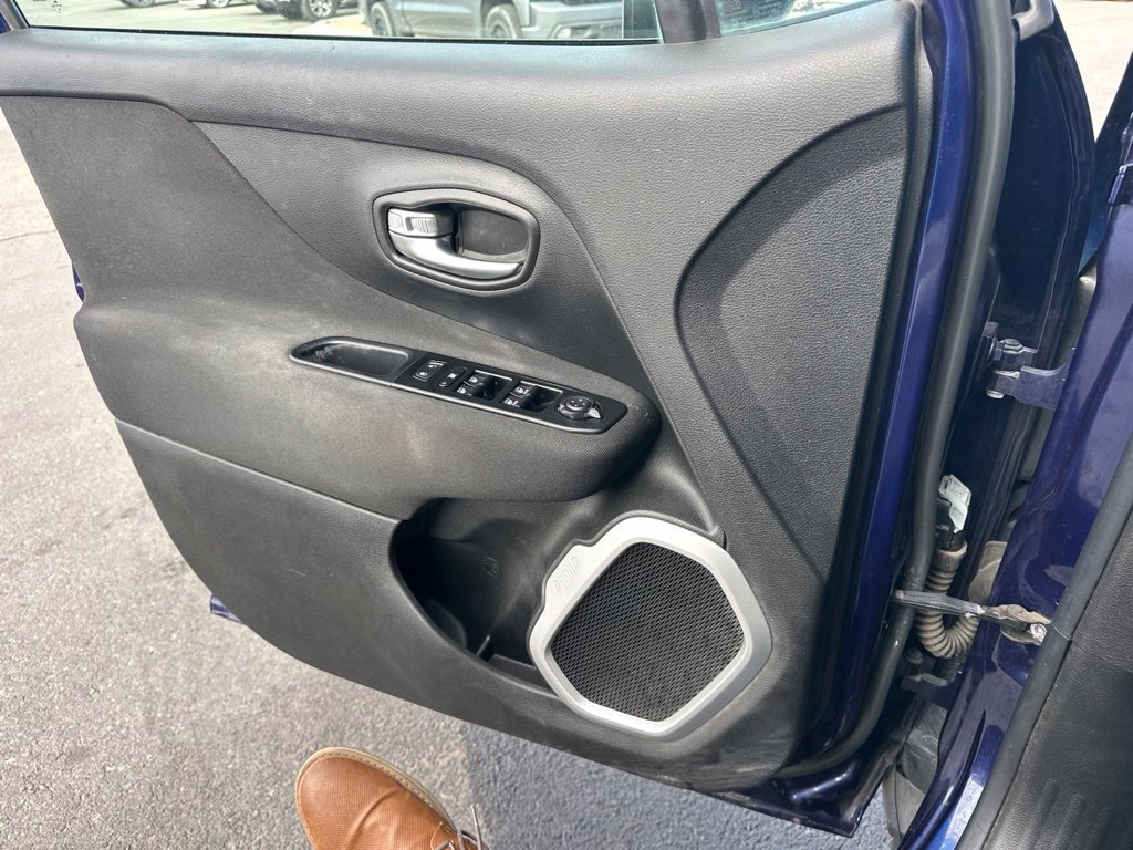 Used 2020 Jeep Renegade Sport w/ UConnect 7.0 Group AWD/4WD image 22