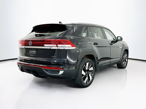 Used 2025 Volkswagen Atlas Cross Sport SE image 9