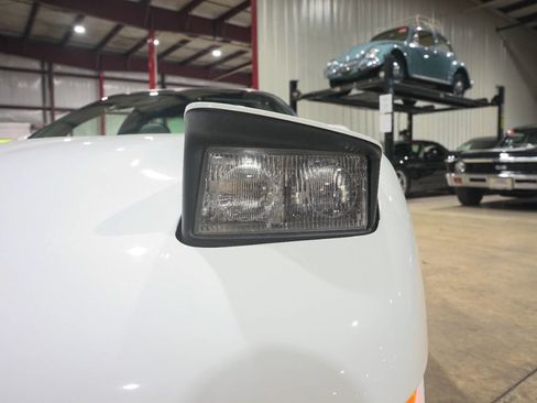 Used 1998 Chevrolet Corvette Coupe RWD image 35