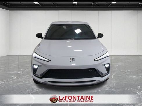 Used 2024 Buick Envista Sport Touring w/ Convenience I Package image 3