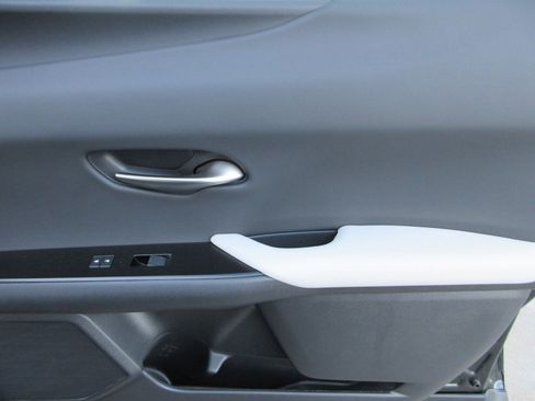 Used 2024 Lexus UX 250h FWD image 23