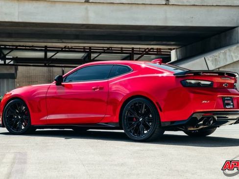 Used 2018 Chevrolet Camaro ZL1 RWD image 3