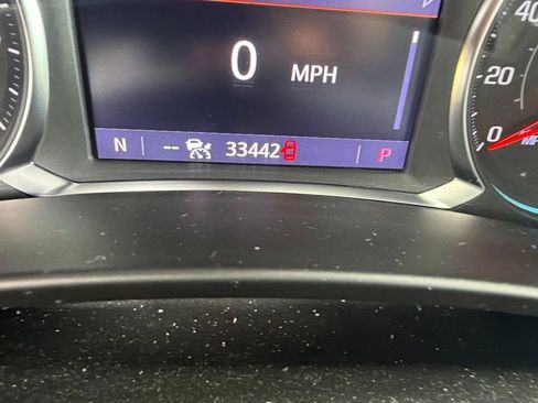 Used 2023 Chevrolet Equinox Premier AWD/4WD image 10