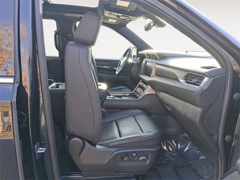 Used 2022 GMC Yukon Denali w/ Max Trailering Package image 15