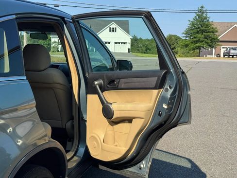 Used 2010 Honda CR-V LX image 14