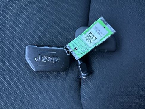 Used 2020 Jeep Wrangler Unlimited Sport image 33