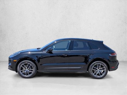 Used 2024 Porsche Macan AWD/4WD image 9