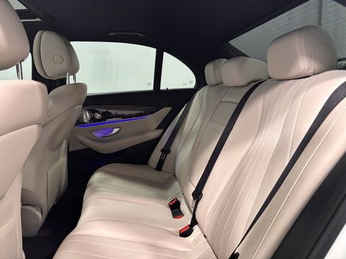 Used 2017 Mercedes-Benz E 300 4MATIC image 21