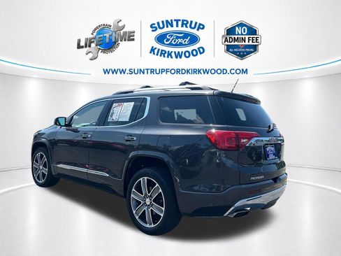 Used 2017 GMC Acadia Denali w/ Technology Package AWD/4WD image 3