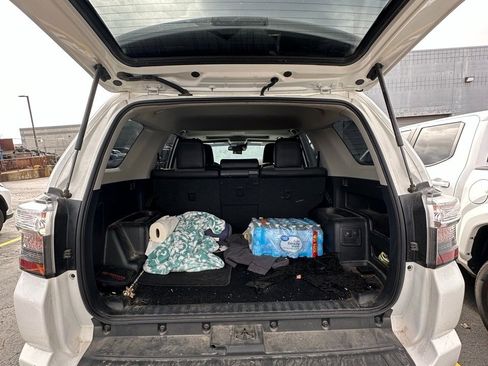 Used 2022 Toyota 4Runner SR5 Premium image 19