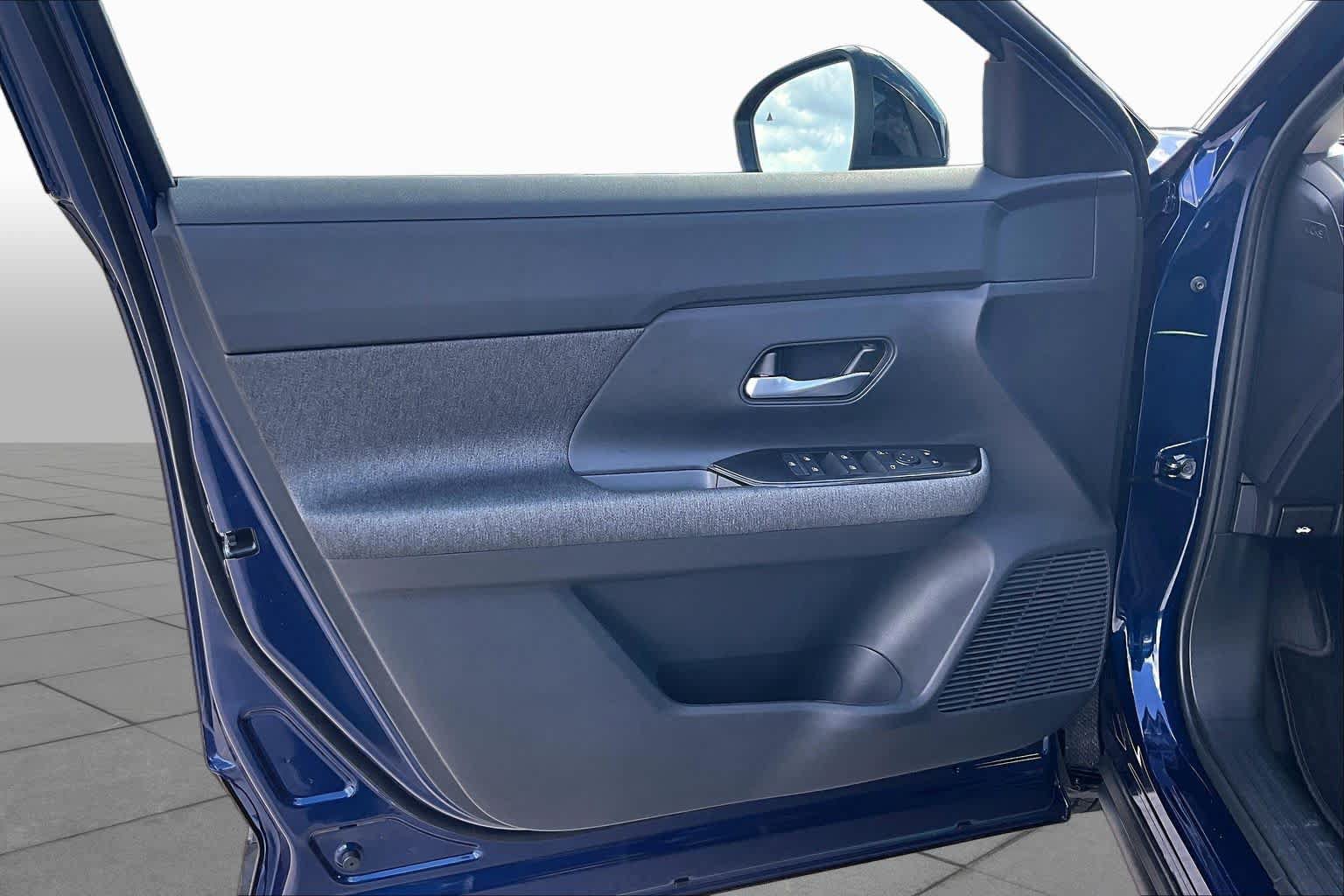 New 2027 Nissan Kicks SV FWD image 10