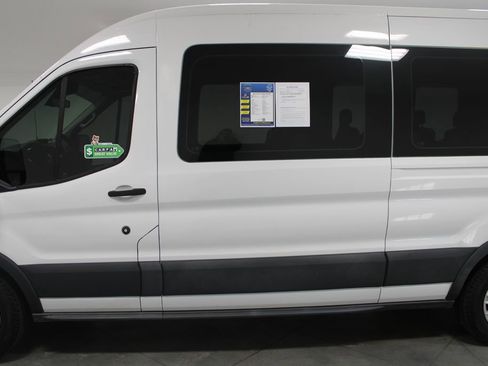 Used 2017 Ford Transit 350 XLT image 6