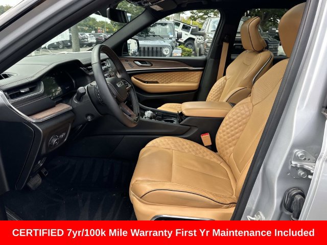 Certified 2024 Jeep Grand Cherokee L Summit AWD/4WD image 19