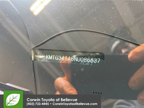 Used 2022 Genesis G70 2.0T w/ Prestige Package image 39