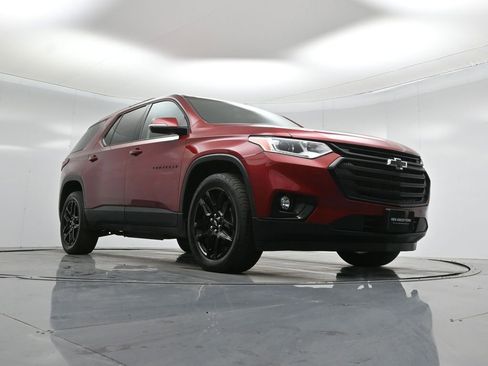 Used 2020 Chevrolet Traverse LT image 46