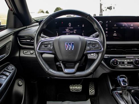 Used 2024 Buick Envista Sport Touring w/ Convenience I Package FWD image 26